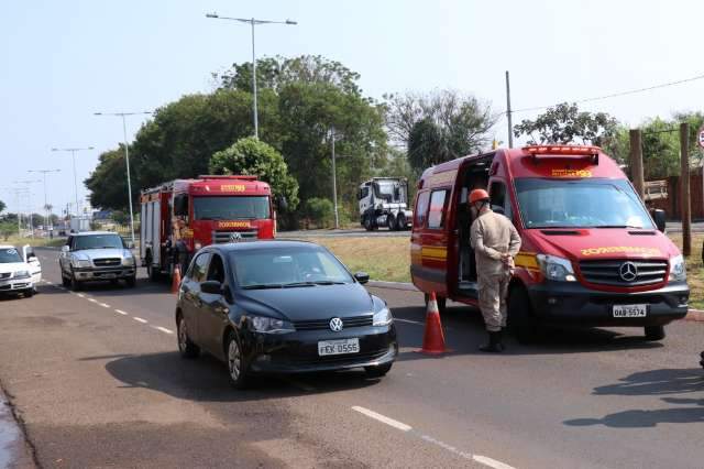 Agetran diz que avenida &eacute; sinalizada, mas pode avaliar pedido de redutor