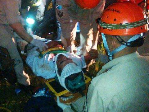 Condutor n&atilde;o v&ecirc; rotat&oacute;ria, passa direto e fica preso nas ferragens