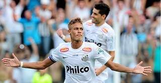 Neymar comandou a equipe com duas assistências e um gol (Foto: GE.net)