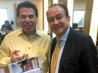 Silvio Santos e Eduardo Gomes, em foto publicada no site do médico, de junho deste ano (Foto/Divulgação)