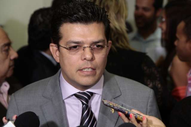 Olarte &ldquo;lava as m&atilde;os&rdquo; sobre CPI para investigar desvios na Fundac
