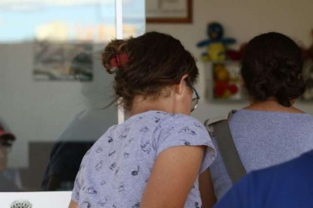 No bairro onde estuprador atacou adolescente, clima &eacute; de temor e cautela