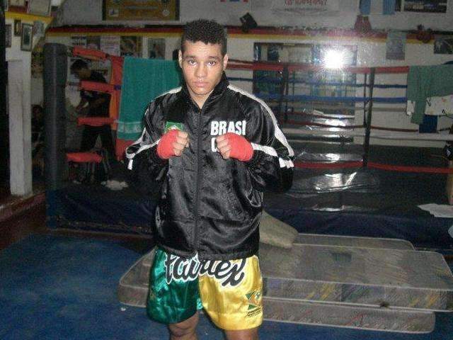 Lutador de MMA de S&atilde;o Gabriel sonha alto com programa da Globo