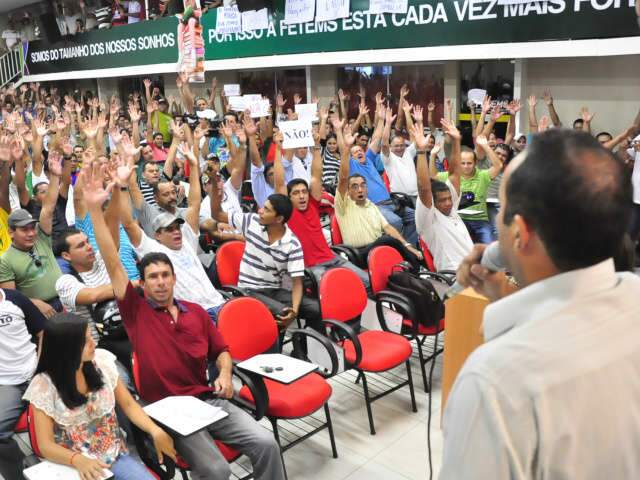  Policiais militares e bombeiros rejeitam proposta salarial do Governo