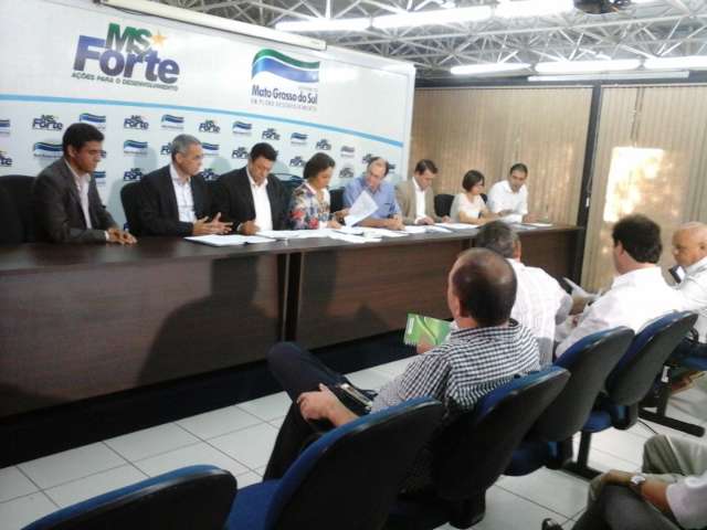 Equipe de Reinaldo define interlocutores com funda&ccedil;&otilde;es