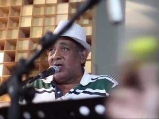 José Carlos tem o samba como ofício há 50 anos. (Foto: Reprodução/Youtube)