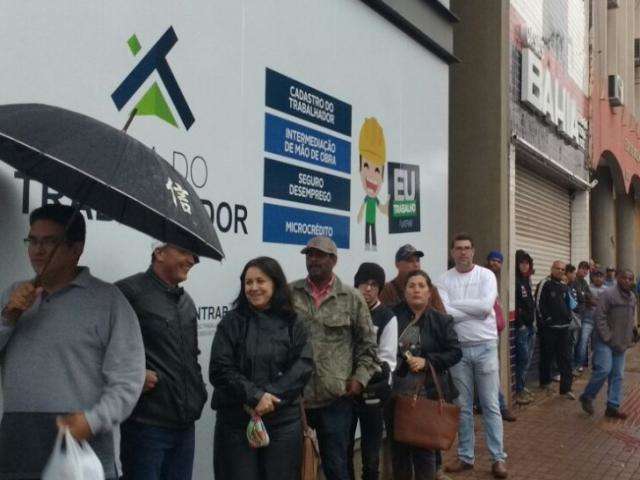 Para atender trabalhadores, Funtrab prorroga servi&ccedil;o emergencial at&eacute; amanh&atilde;
