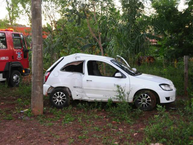  Motorista perde controle e atinge poste na Euler de Azevedo 