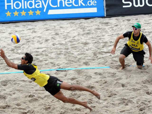  Atletas de MS perdem no Grand Slam de Berlim do v&ocirc;lei de praia