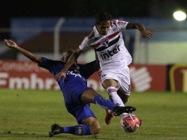 S&atilde;o Caetano e S&atilde;o Paulo ficam no empate em 1 a 1 na rodada 