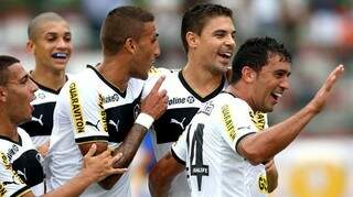 Jogadores do Botafogo comemoram classificação antecipada (Foto: Paulo Sérgio/Lance!Press)
