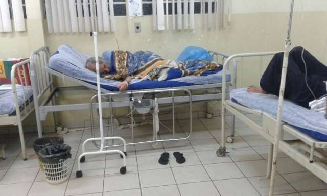  Fam&iacute;lia luta por transfer&ecirc;ncia de idosa com pneumonia em posto de sa&uacute;de