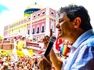 Fernando Haddad, candidato do PT, durante ato de campanha em Manaus (Foto: Facebook/Divulgação)