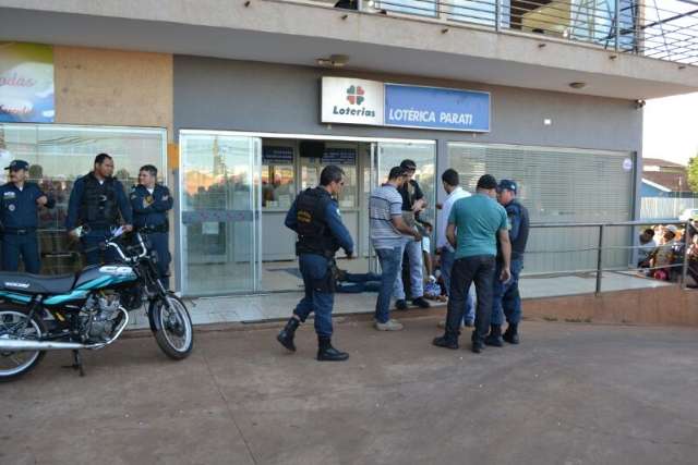 Pol&iacute;cia apura se dono de moto usada em assalto a lot&eacute;rica sabia do crime