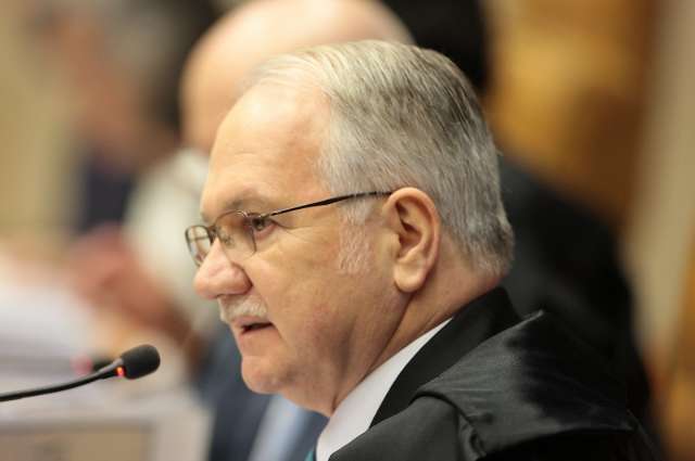 STF adia decis&atilde;o sobre d&iacute;vida e pede acordo entre estados e Uni&atilde;o