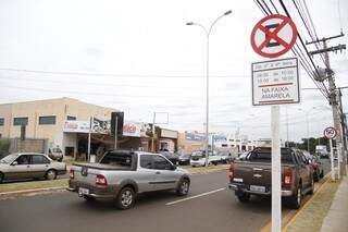 Mudanças derrubaram movimento, afirmam comerciantes da avenida Júlio de Castilhos, onde estacionamento foi restringido. (Foto:Marcelo Victor)