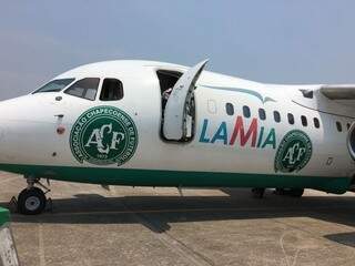 A empresa boliviana Lamia personalizou o avião com o distintivo da Chapecoense (Foto: Arquivo) 