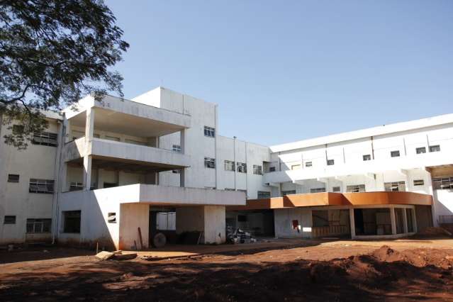 Santa Casa tem R$ 3 milh&otilde;es para Hospital do Trauma, mas obra continua parada