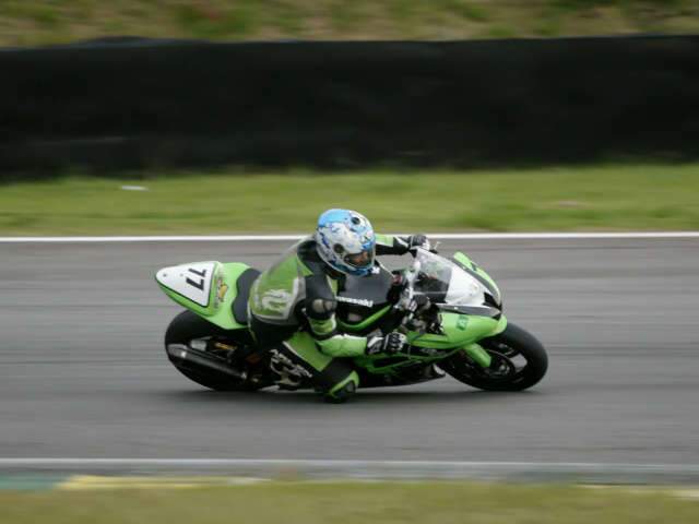  Pilotos representando o MS fazem dobradinha na abertura da Superbike
