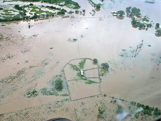 Propriedades estão inundadas no Pantanal. (Diario Corumbaense).