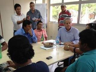 Antônio Costa se reuniu com representantes de aldeias urbanas, hoje em Campo Grande (Foto: Elci Holsback)