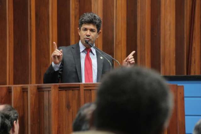 Deputado vai pedir ao governo nova redu&ccedil;&atilde;o da al&iacute;quota do diesel 