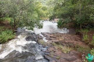 No roteiro, ainda tem banho de cachoeira. (Foto: Fabiano Foscaches/Sopa de Pedra)