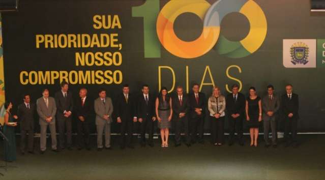 Secret&aacute;rios do Governo assinam compromissos de gest&atilde;o para 2015