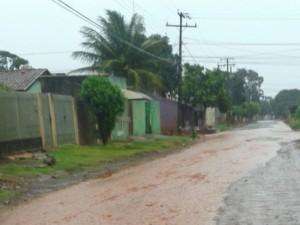 Capital não registra alagamento, mas chuva causa transtorno em bairro