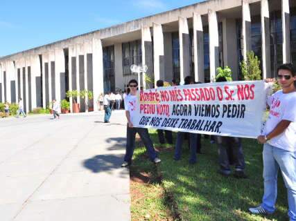  Financeiras protestam em frente da Assembleia pela liberação do crédito consignado