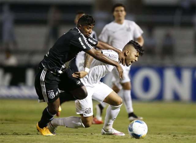 Santos joga mal e perde invencibilidade na temporada