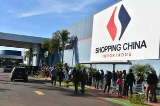Shopping China está lotado de turistas no primeiro dia de Black Friday. (Foto: Divulgação)