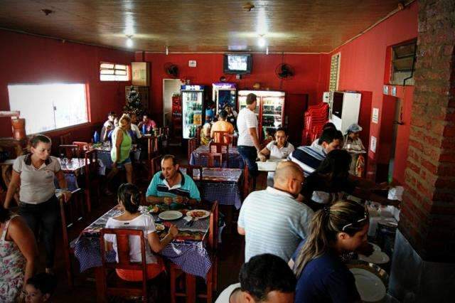 No Tarum&atilde;, restaurante que lembra casa serve comida mineira e churrasco