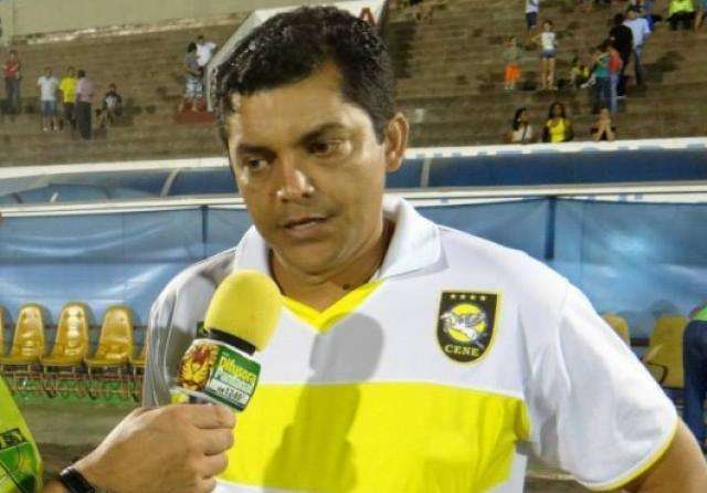 T&eacute;cnico do Cene, Cl&aacute;udio Roberto ministra palestra em Corumb&aacute; 