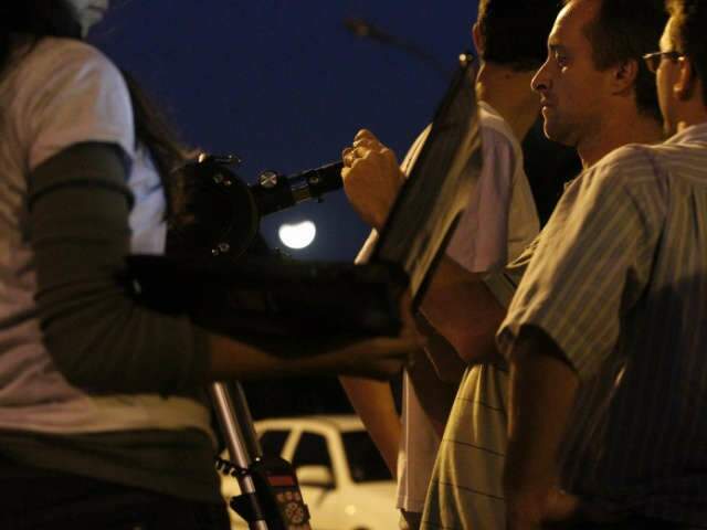  Para ver eclipse lunar &ldquo;de perto&rdquo;, observat&oacute;rio &eacute; montado na UFMS 