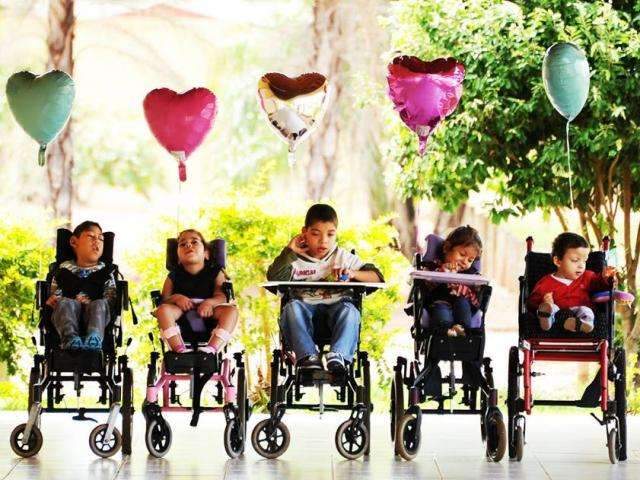 Institui&ccedil;&atilde;o faz &quot;vaquinha&quot; para atender pessoas com paralisia cerebral