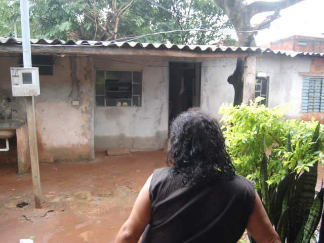  Sem obras contra enchentes, moradores do Guanandy sofrem com alagamentos