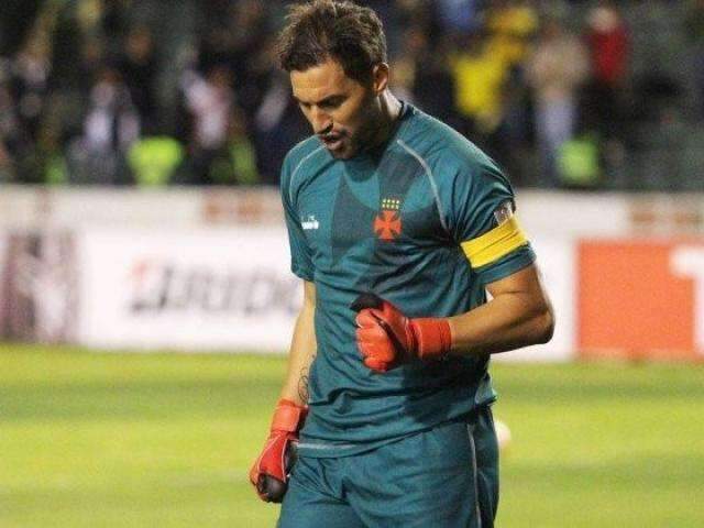 Partida vai para os p&ecirc;naltis e Mart&iacute;n Silva salva o Vasco da derrota