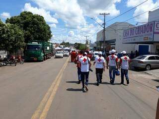 Voluntários da entidade por Aquidauana, esta tarde (21). (Foto: Divulgação) 