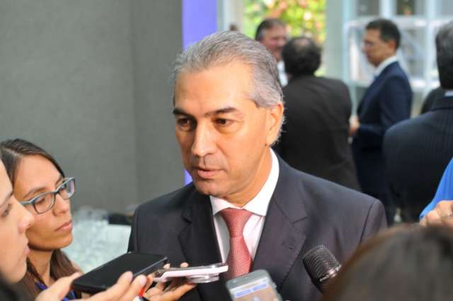 Azambuja participa de entrega de maquin&aacute;rios e posse do TJMS