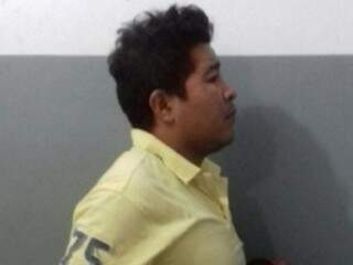 Homem &eacute; preso ao se passar por policial cobrar taxa de moradores 