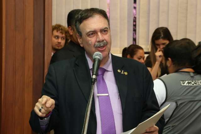 Projeto amplia licen&ccedil;a-paternidade aos servidores do legislativo