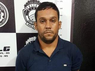 Edson está preso à disposição da Justiça na Penitenciária Estadual de Dourados. (Foto: PC/Divulgação)
