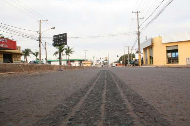 Idoso morre ao ser atropelado por &ocirc;nibus na Avenida Coronel Antonino