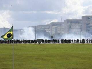 Forças policiais na Esplanada dos Ministérios, na quarta-feira (Foto: Fabio Rodrigues Pozzebom/Agência Brasil)