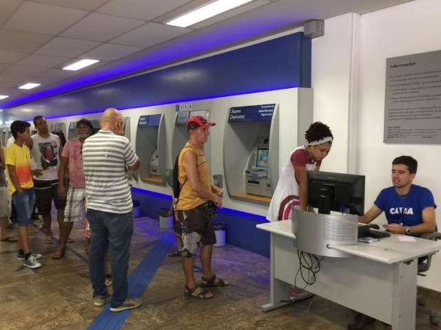 Nascidos em junho e julho sem conta na Caixa podem sacar FGTS