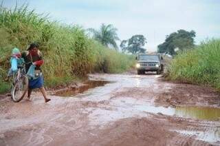 Vítima mora na aldeia Jaguapiru (Foto: Arquivo/Ademir Almeida/Dourados News)
