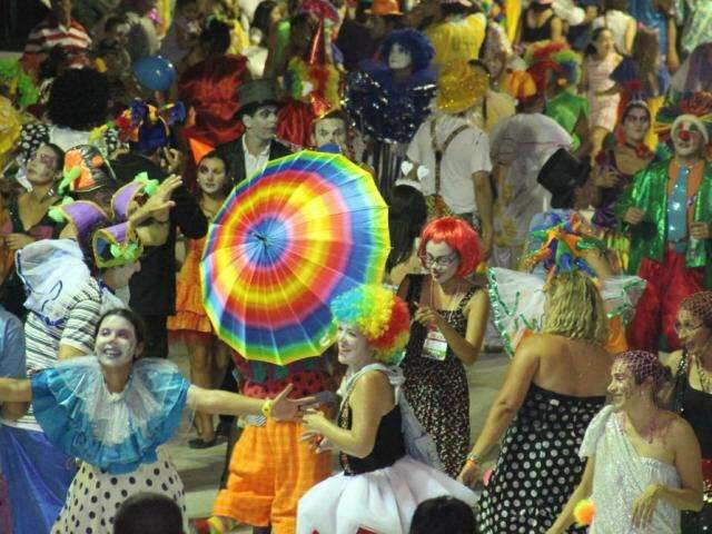 Em crise, maioria das cidades com tradi&ccedil;&atilde;o no Carnaval cancela festas