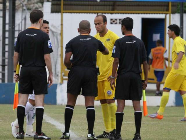  Zagueiro desfalca Cene contra Oper&aacute;rio-PR no domingo pela S&eacute;rie D