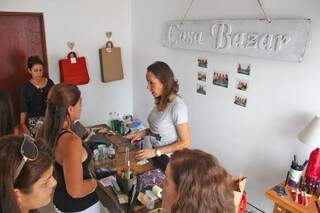Casa Bazar Outlet tem além das promoções, oficinas de merchandising (Fotos: Marcos Ermínio)